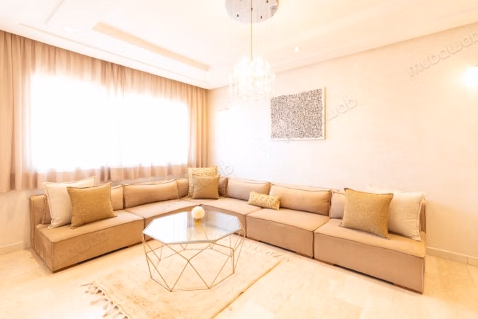 3 chambres tout equipe 
Abdelmoumen 
Casablanca