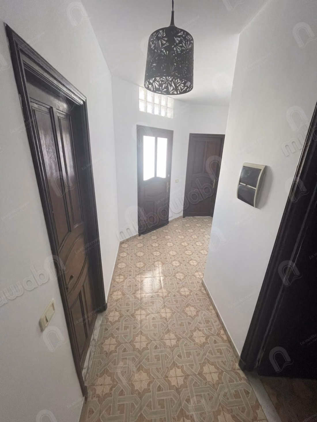 A vendre grande villa avec duplex et studio