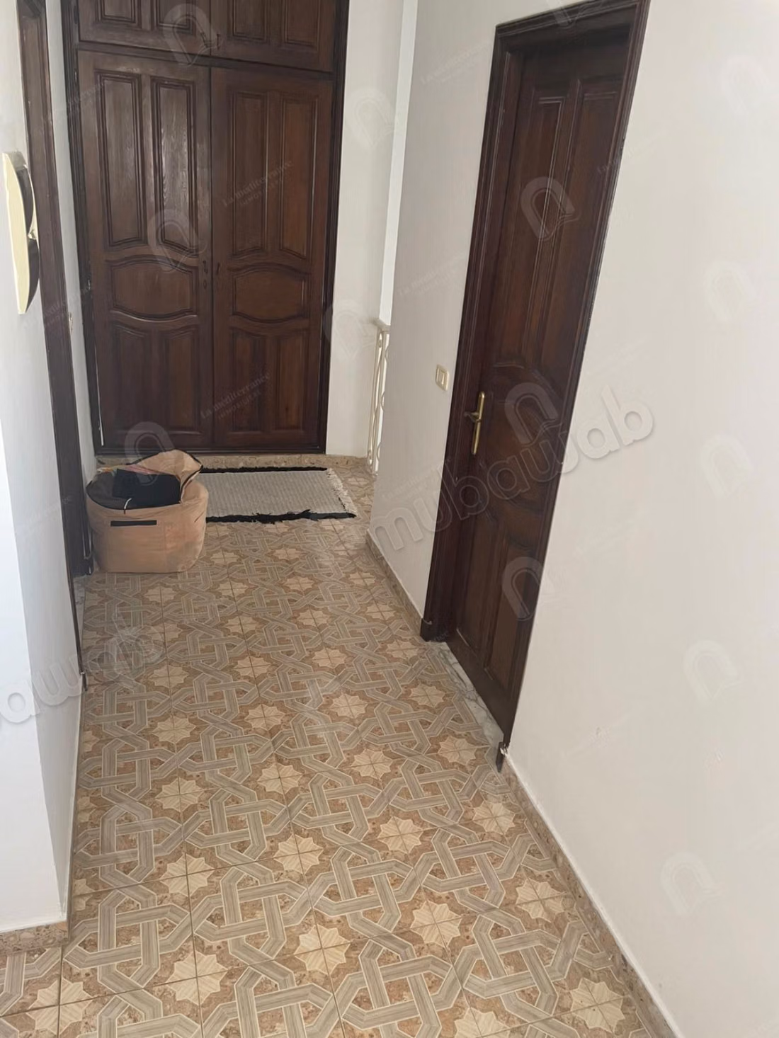 A vendre grande villa avec duplex et studio