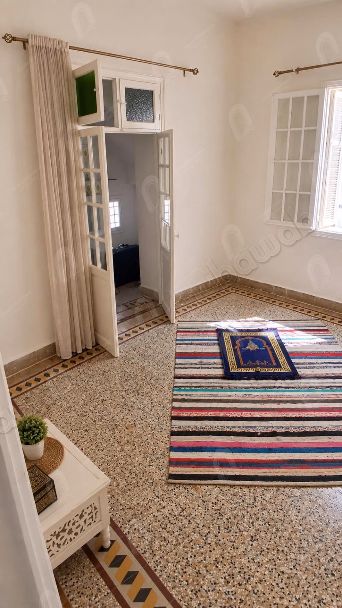 A vendre grande villa avec duplex et studio