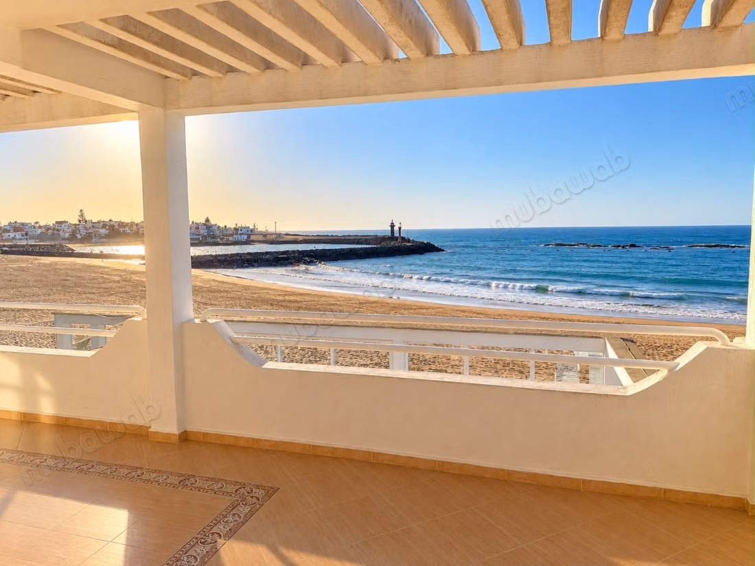 Stunning villa for sale in Harhoura. 6 rooms. Furnished