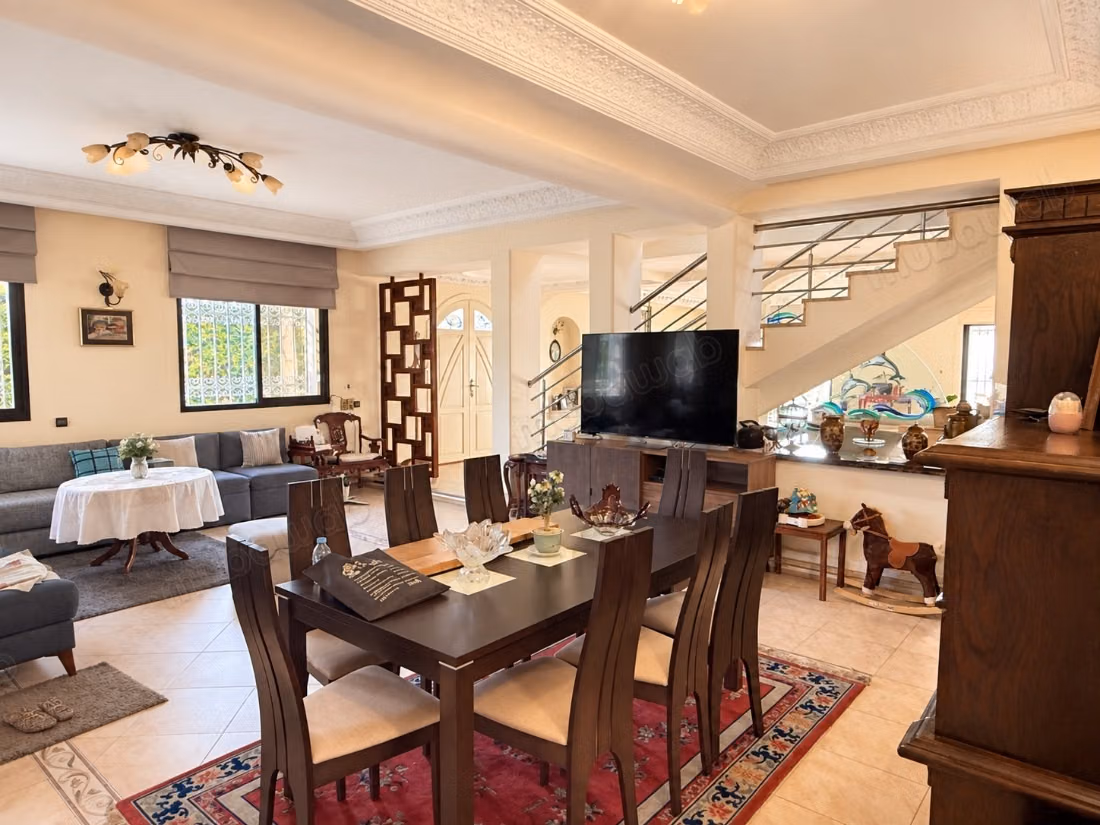 Stunning villa for sale in Harhoura. 6 rooms. Furnished