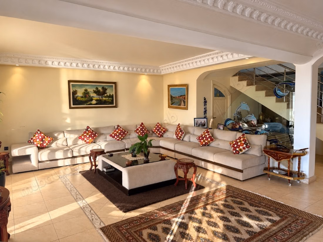Stunning villa for sale in Harhoura. 6 rooms. Furnished