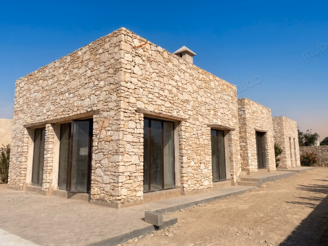 Single-storey villa, with pool, 4 bedrooms