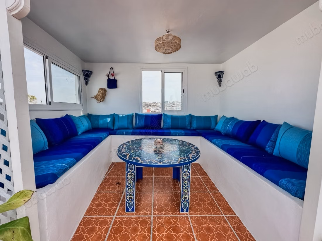 Very beautiful house for sale in Medina. 8 comfortable rooms. Well furnished