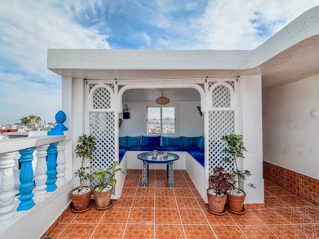 Very beautiful house for sale in Medina. 8 comfortable rooms. Well furnished