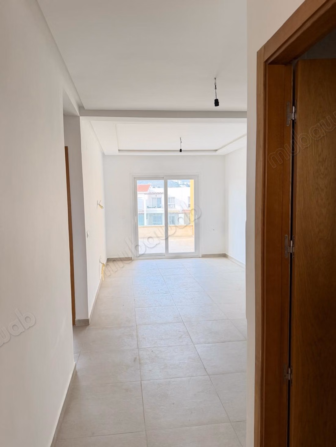 Beautiful apartment for sale in Cabo Negro. Area 64 m². Pool and concierge service