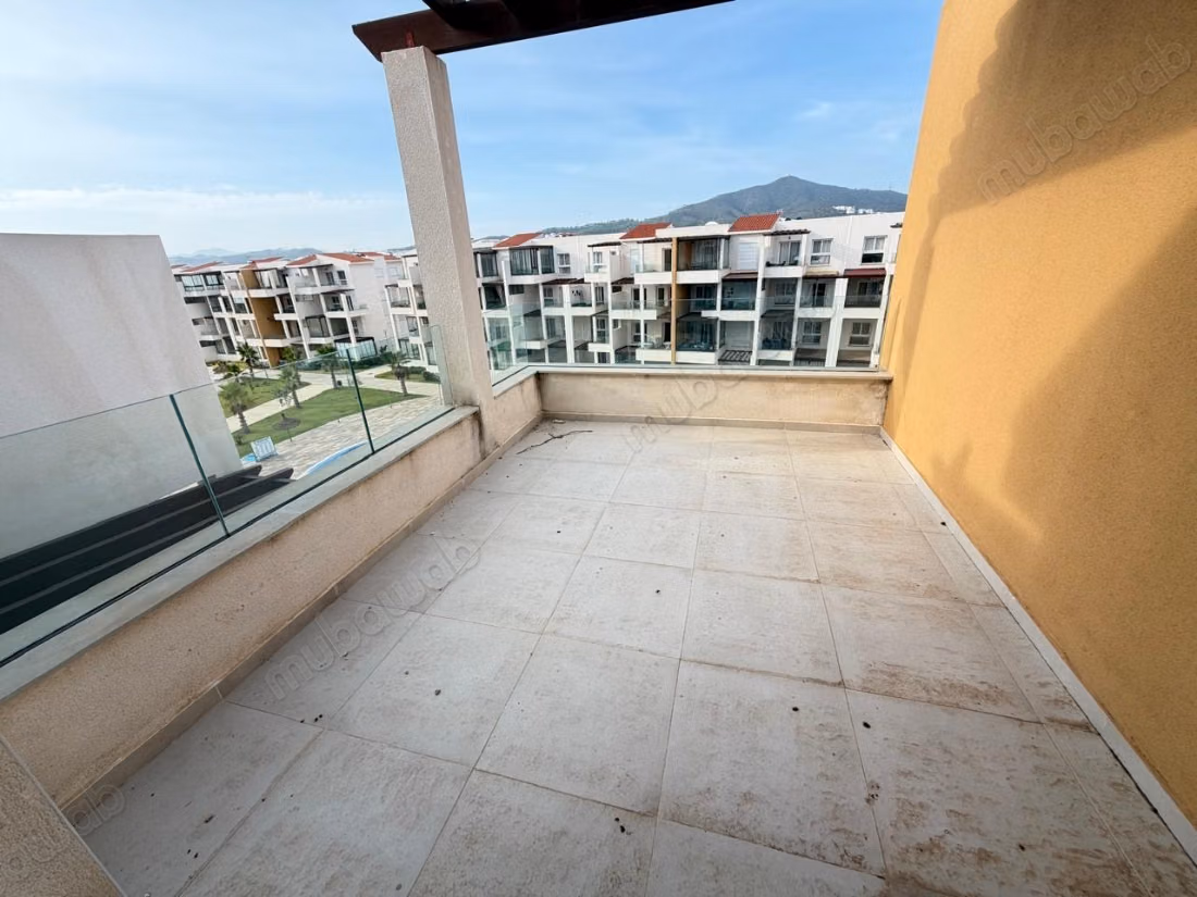 Beautiful apartment for sale in Cabo Negro. Area 64 m². Pool and concierge service