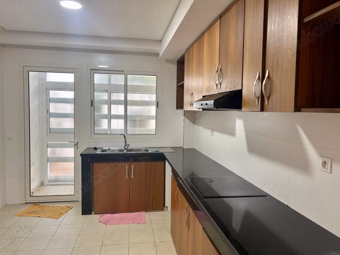 Très bel appartement en rez de jardin à louer