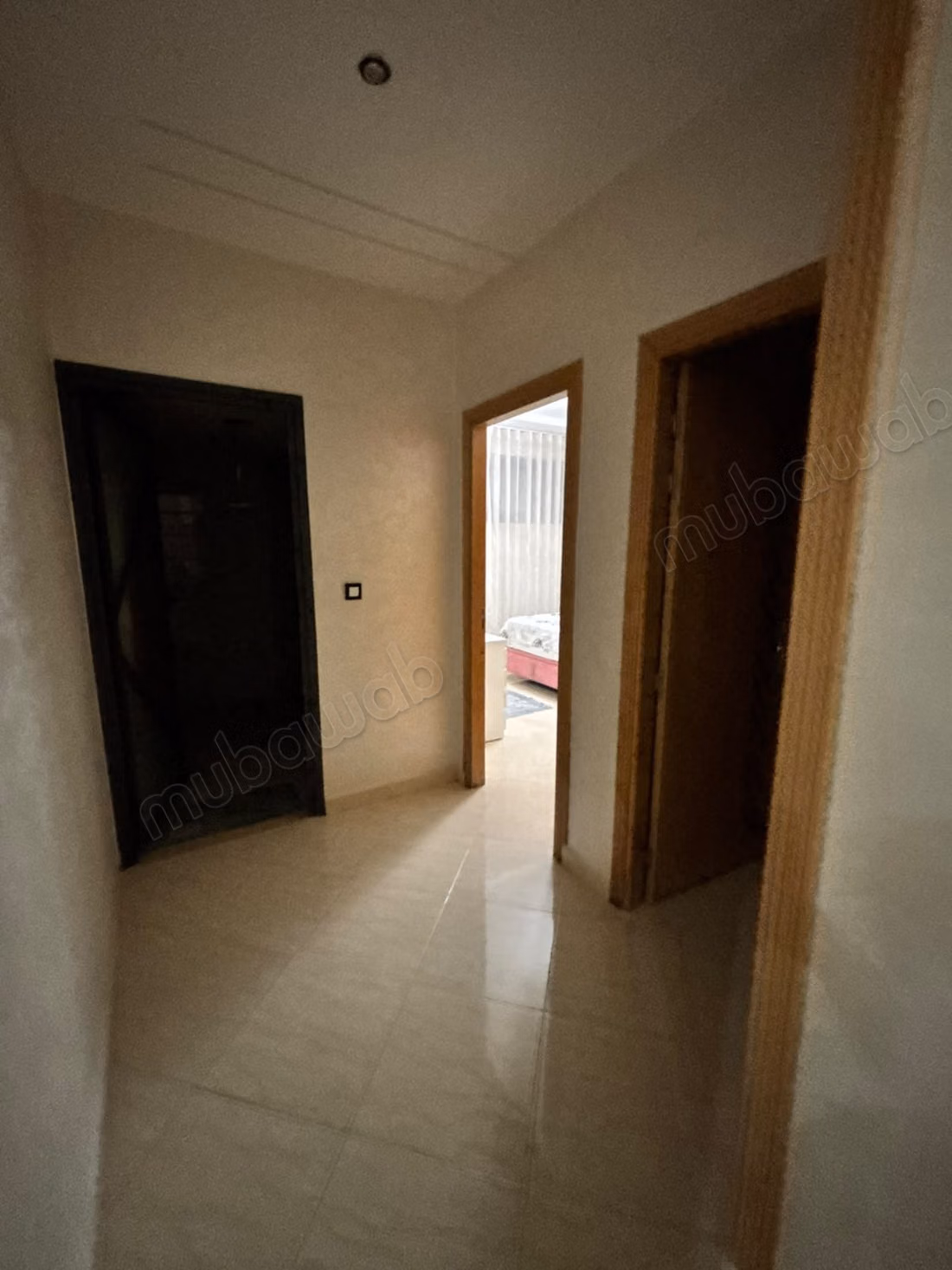 Superbe appartement à louer sur la route Ain Chkaf. 2 grandes pièces. Meublé