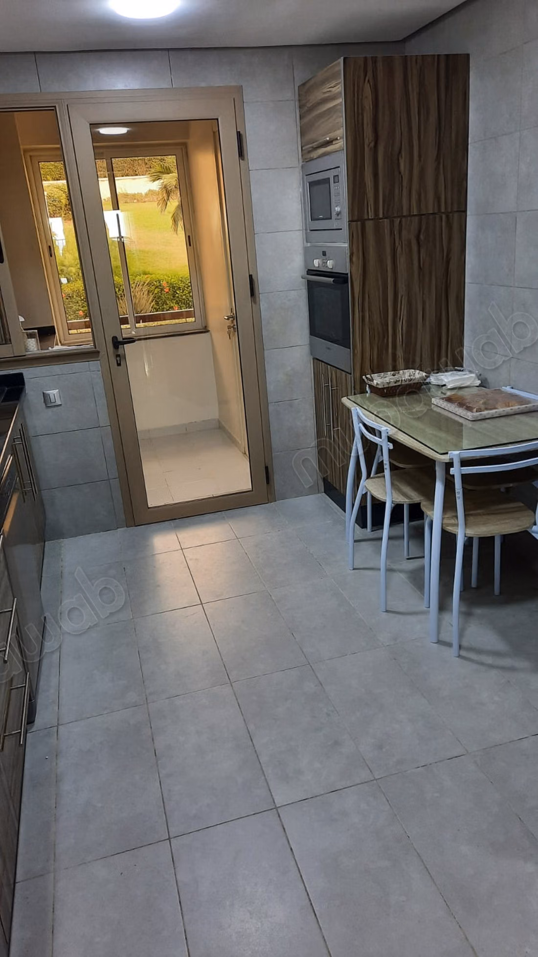 Sale of a beautiful apartment in Sidi Bouknadel. 3 bedrooms. Furnished