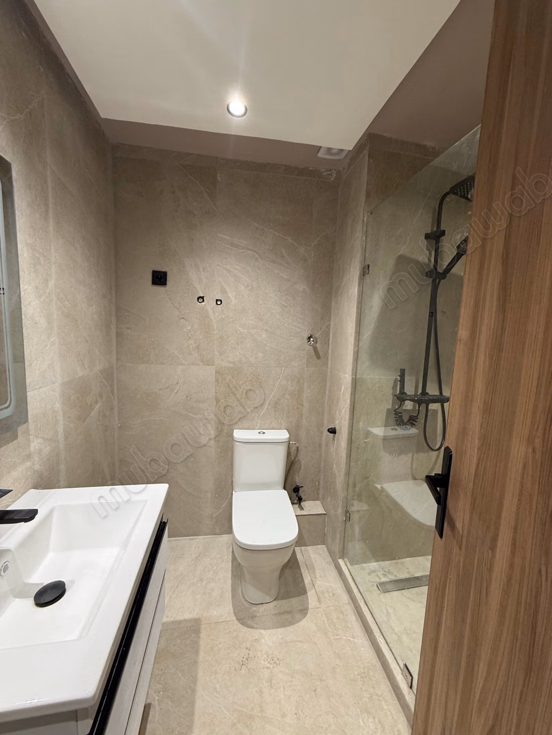 Sell apartment in Derb Ghalef. 1 Room. Elevator and terrace
