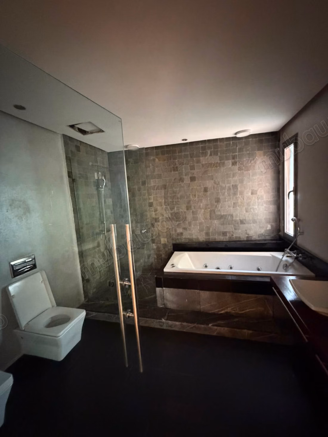 Location villa de luxe à Ain Diab. 4 chambres. Climatisation et piscine
