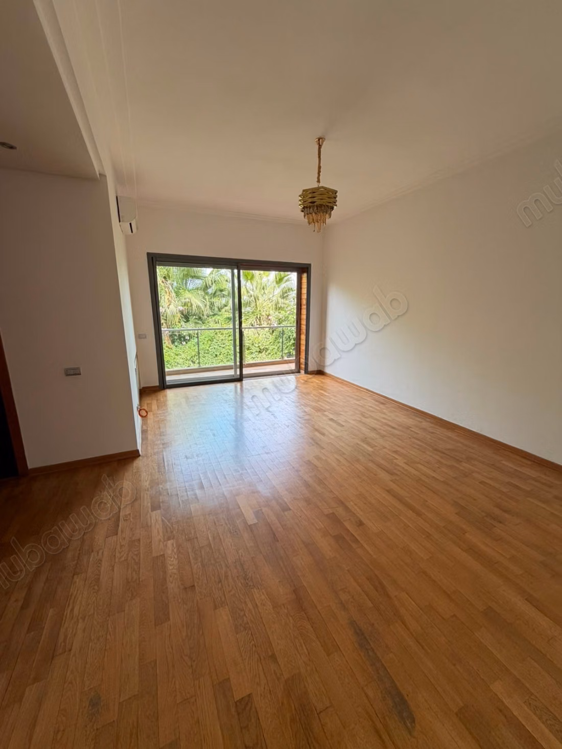 Location villa de luxe à Ain Diab. 4 chambres. Climatisation et piscine
