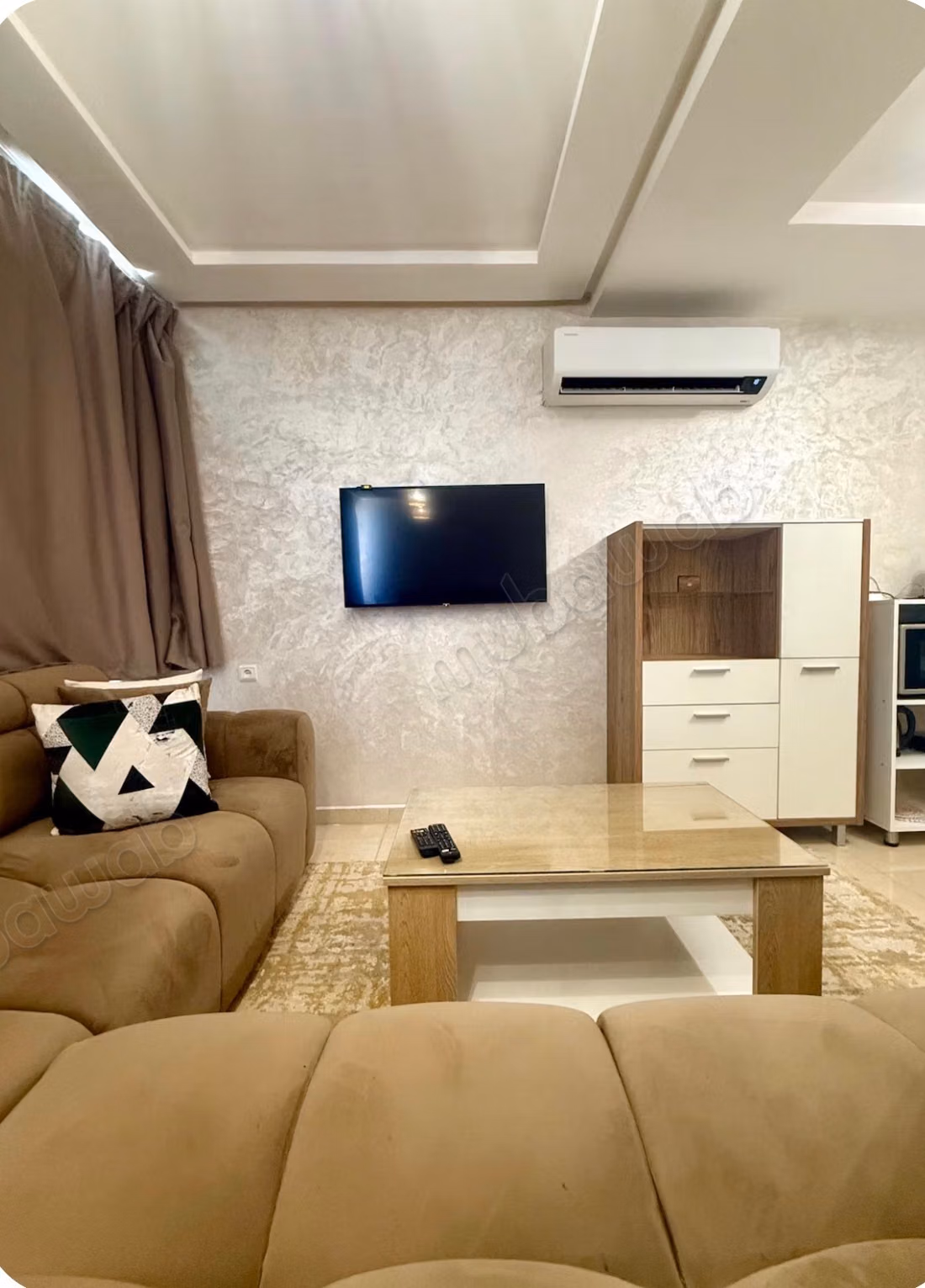 Very nice apartment for rent in Moujahidine. Area of 40 m². Furnished