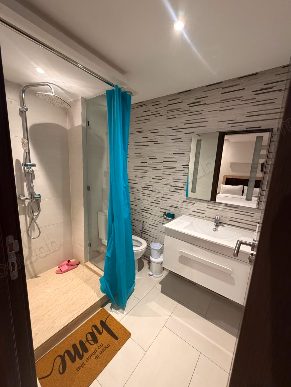 Appartement Jnan Ali 2 chambres. Piscine chauffée Salle de sport Bien meublé