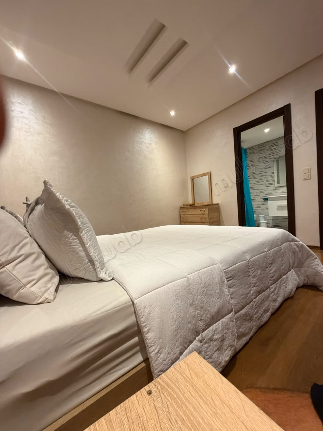 Appartement Jnan Ali 2 chambres. Piscine chauffée Salle de sport Bien meublé