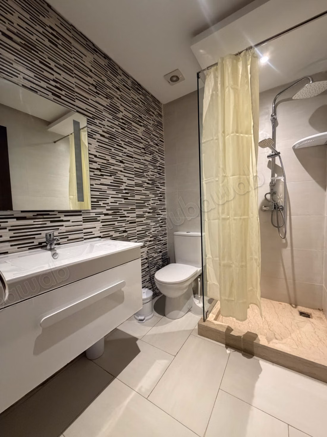 Appartement Jnan Ali 2 chambres. Piscine chauffée Salle de sport Bien meublé