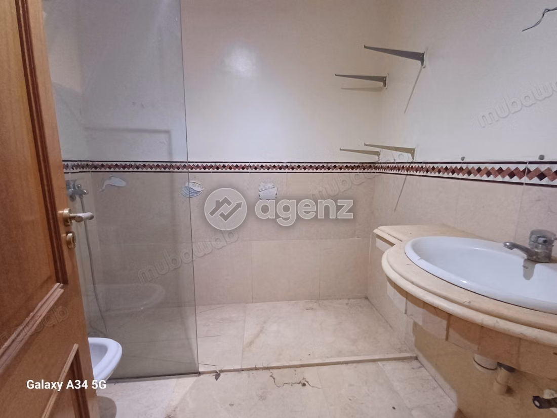 Appartement à vendre 124 m², 3 chambres 
Camp Al Ghoul Marrakech