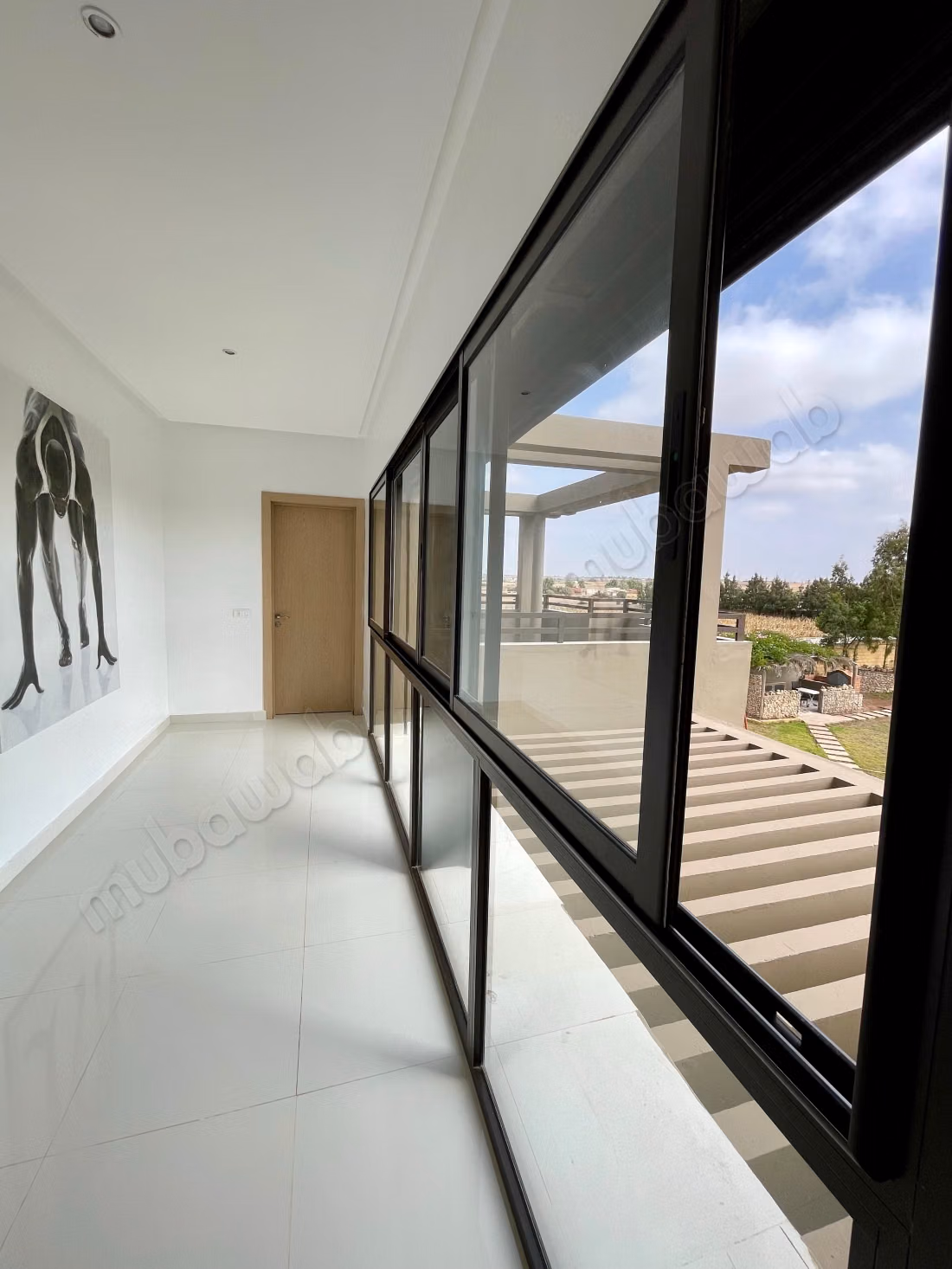 High-end house for sale in Bir Jdid. 5 beautiful bedrooms. All comforts with pool and fireplace
