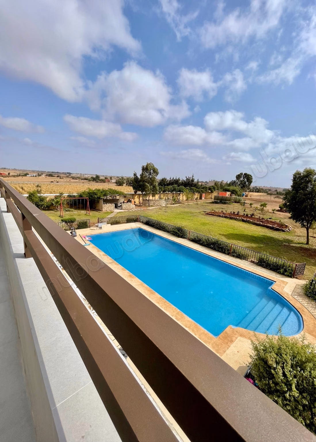 High-end house for sale in Bir Jdid. 5 beautiful bedrooms. All comforts with pool and fireplace
