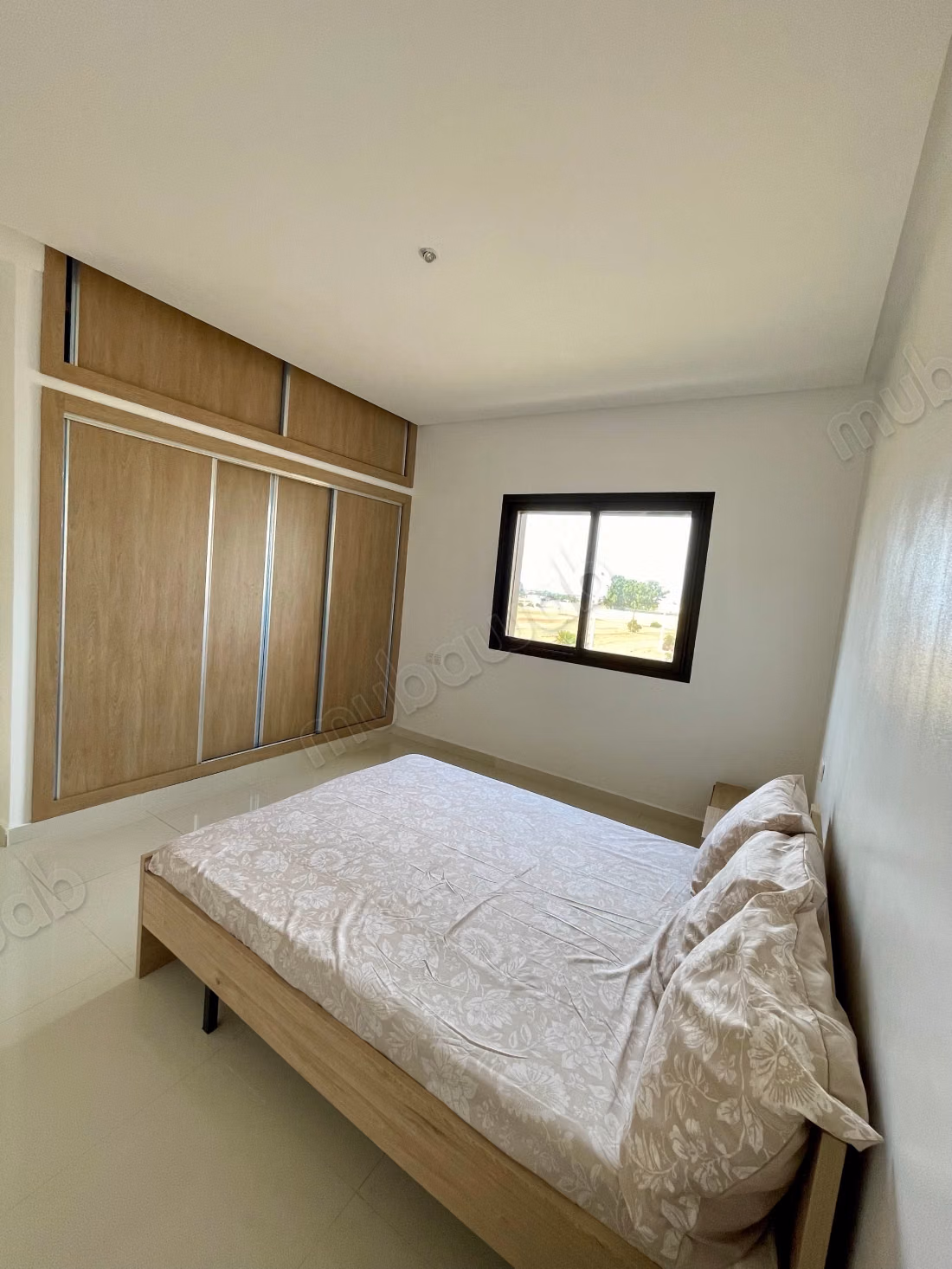 High-end house for sale in Bir Jdid. 5 beautiful bedrooms. All comforts with pool and fireplace