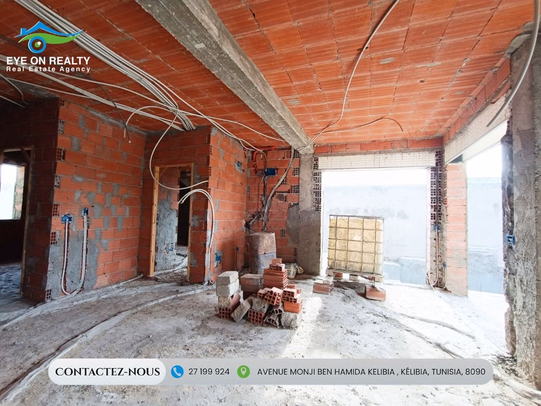 Unfinished villa with pool