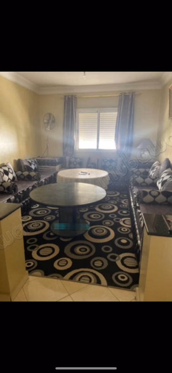 Appartamento arredato con 2 camere da letto e balcone in affitto
