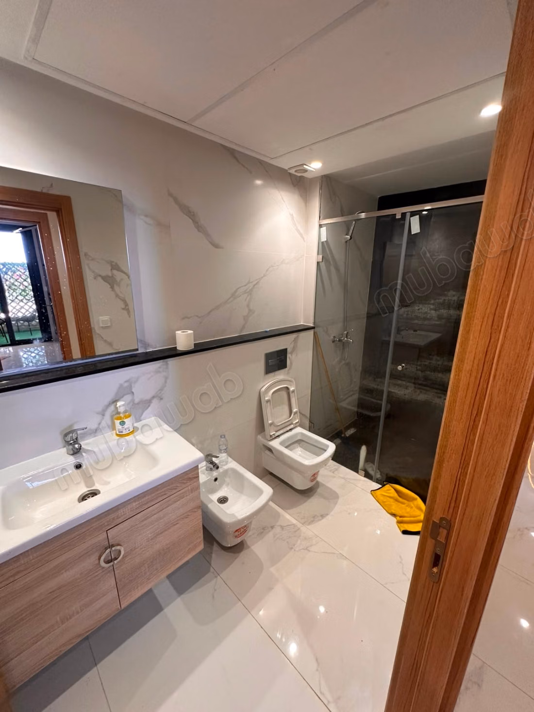 Louez cet appartement à Hay Chmaou. Surface de 102 m². Meublé