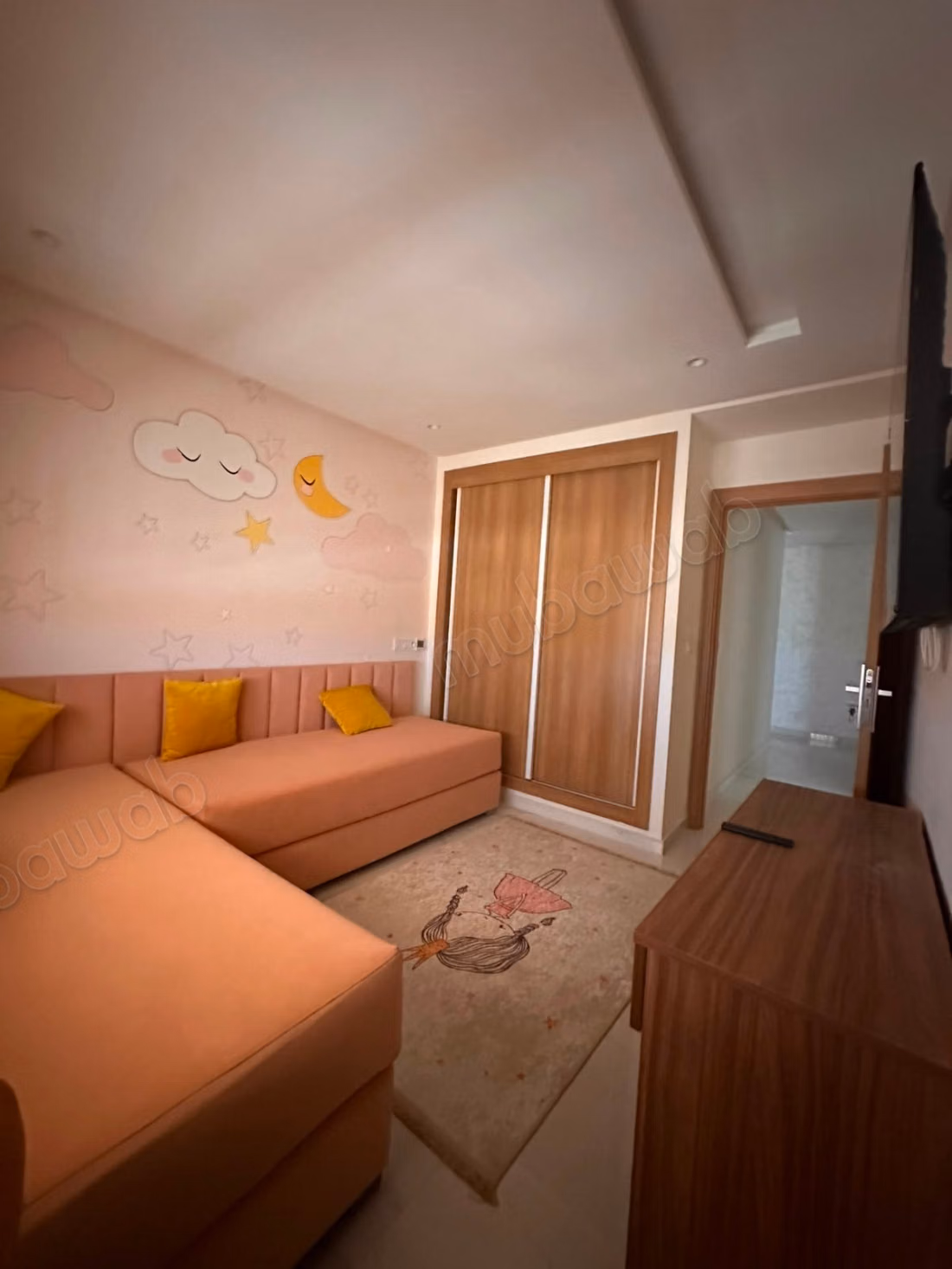 Louez cet appartement à Hay Chmaou. Surface de 102 m². Meublé
