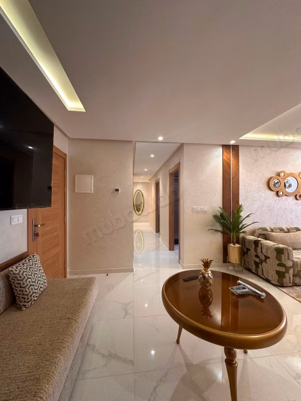 Louez cet appartement à Hay Chmaou. Surface de 102 m². Meublé