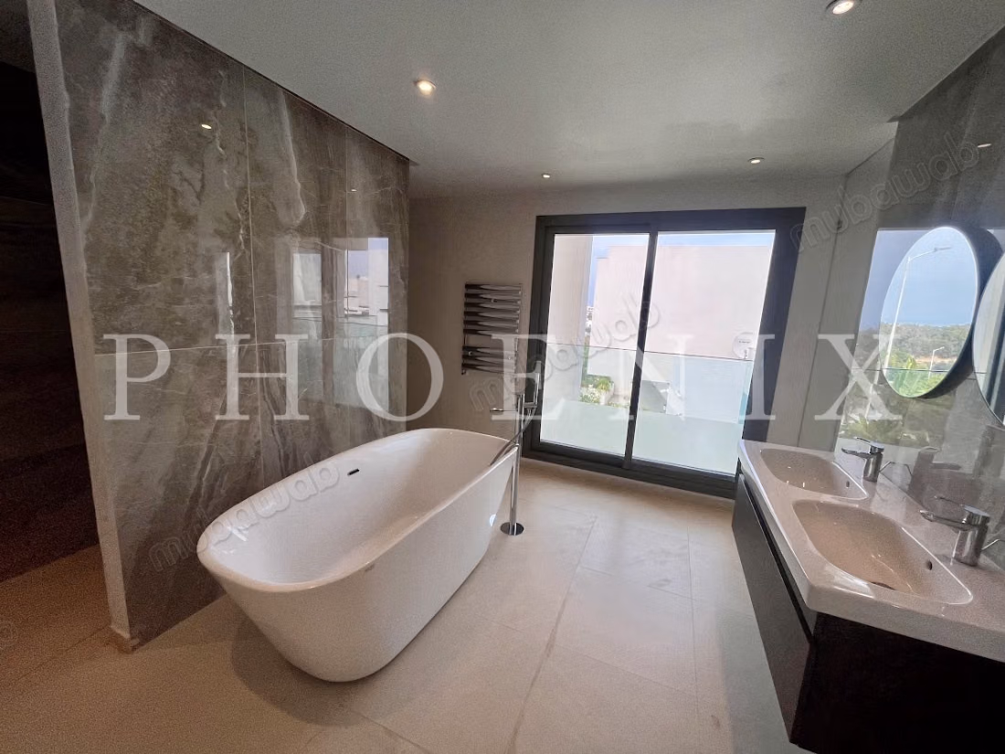 Duplex S3 avec piscine à Gammarth