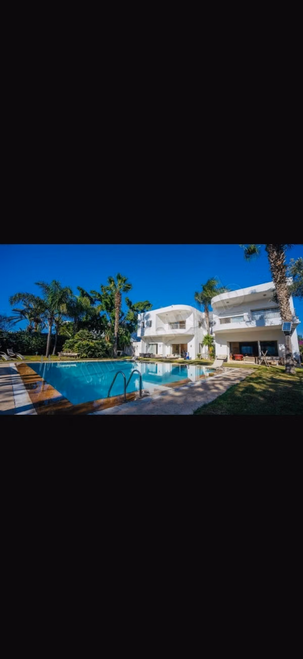 Villa à vendre à Californie 
boulevard maka