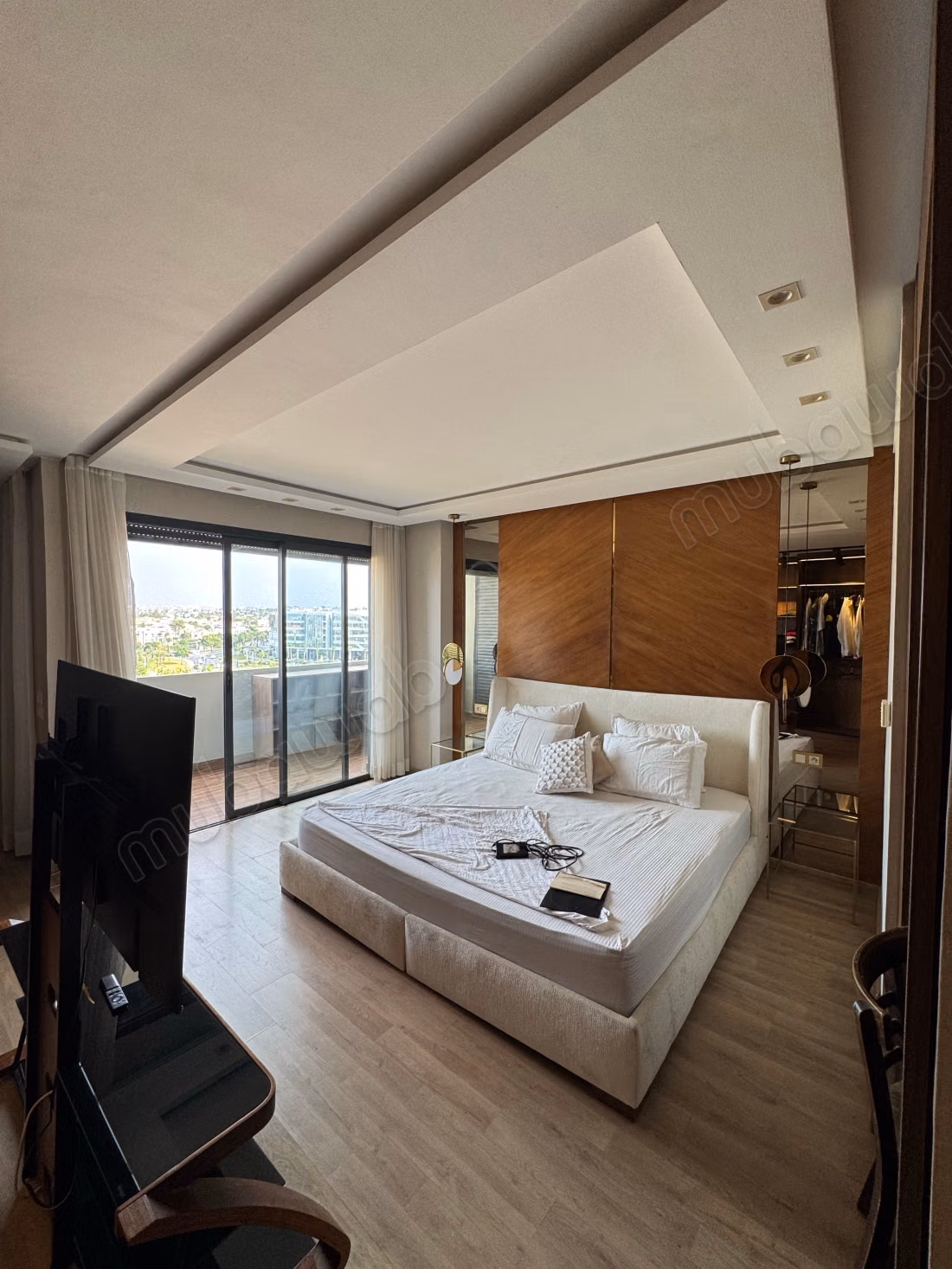 Very nice apartment for rent in Oasis. 2 pleasant rooms. Well furnished