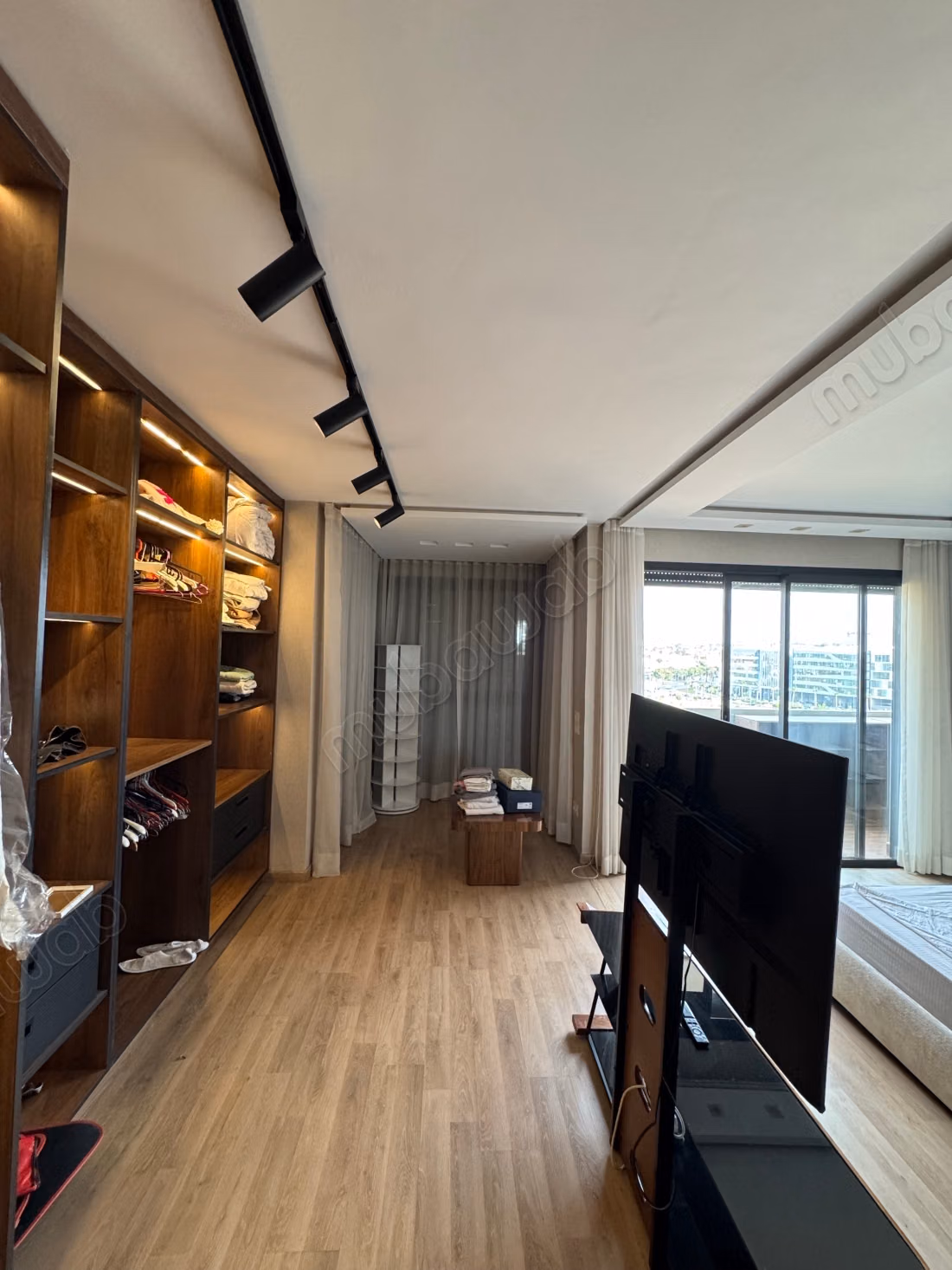 Very nice apartment for rent in Oasis. 2 pleasant rooms. Well furnished
