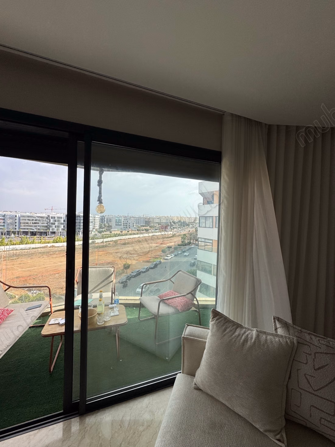Very nice apartment for rent in Oasis. 2 pleasant rooms. Well furnished
