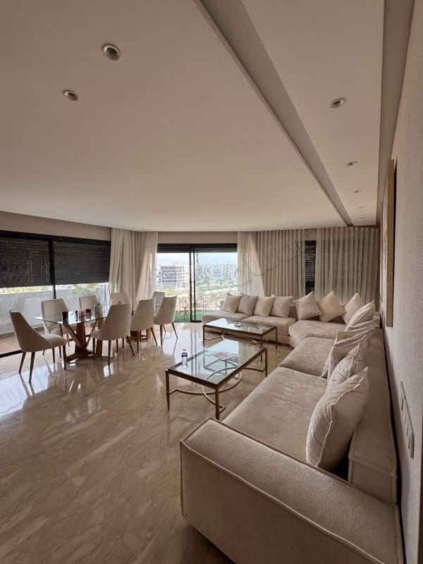 Very nice apartment for rent in Oasis. 2 pleasant rooms. Well furnished