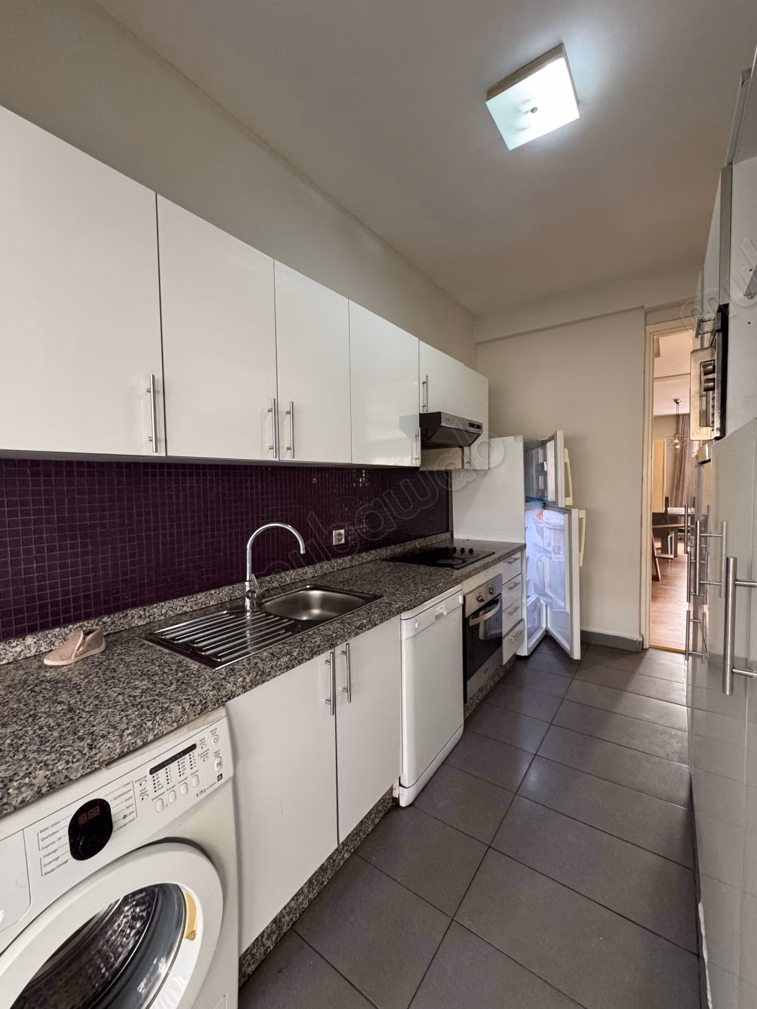Rental of an apartment in Racine. 3 large rooms. Furnished