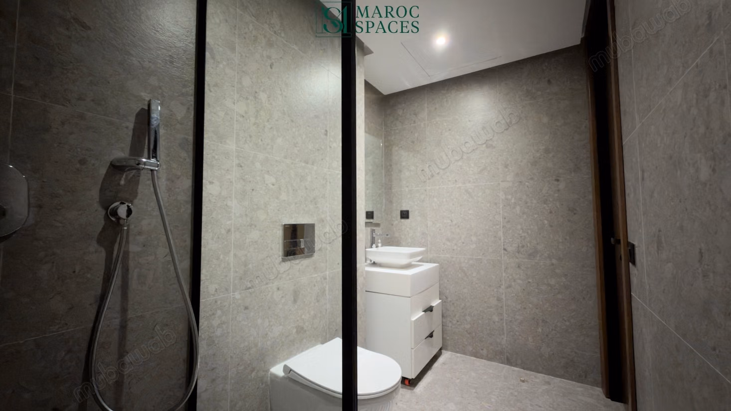 FOR RENT, STUDIO, CFC, A CAS CFC 015