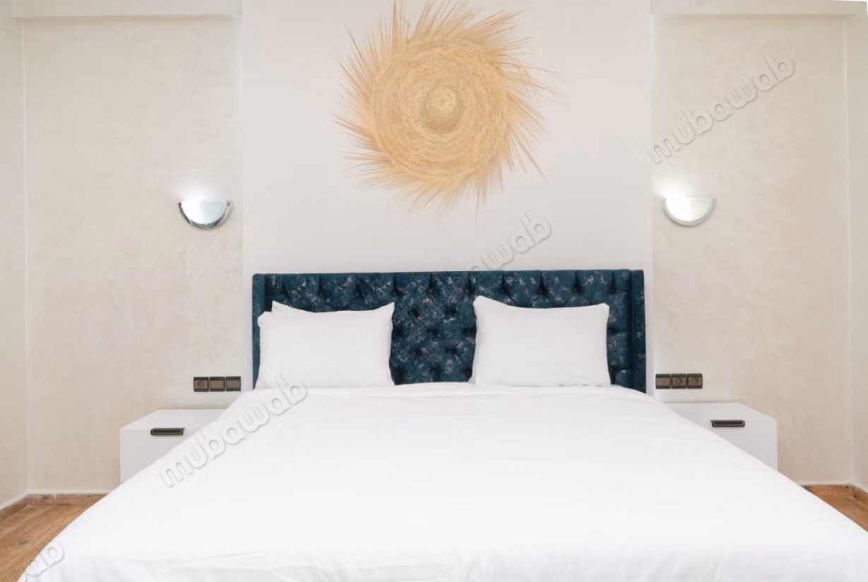 Villa de luxe vide à louer à Route de Fez.
Surface totale 1500 m².
Porte blindée, sécurité