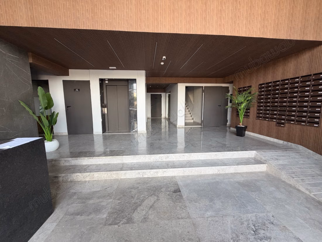 Hermoso apartamento en alquiler en Belvédère. 1 Habitación. Amueblado