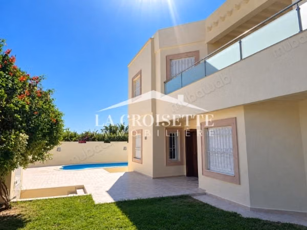 Villa S4 con piscina a Gammarth