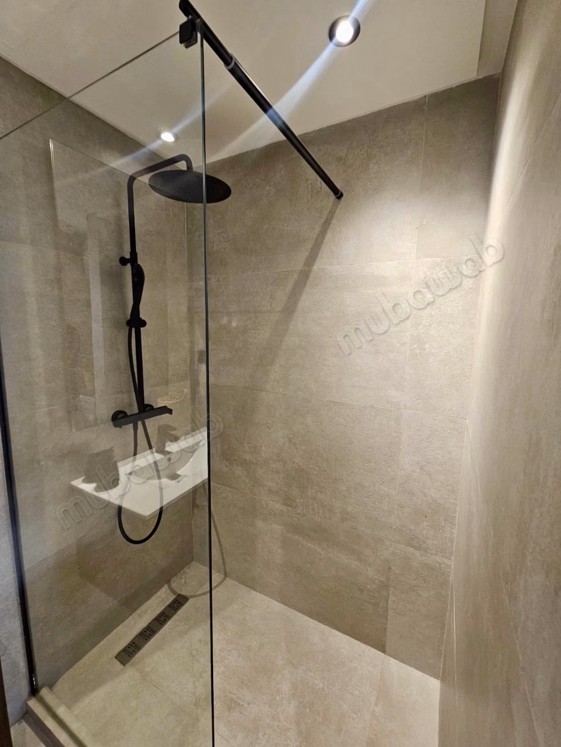 Très bel appartement en location à Ferme Bretonne 
Hay Arraha. Surface totale 44 m². Bien meublé