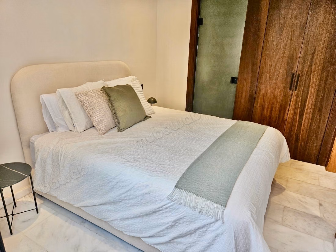 Très bel appartement en location à Ferme Bretonne 
Hay Arraha. Surface totale 44 m². Bien meublé