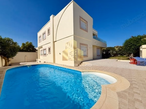 In affitto una villa S6 con piscina a Gammarth Turistico