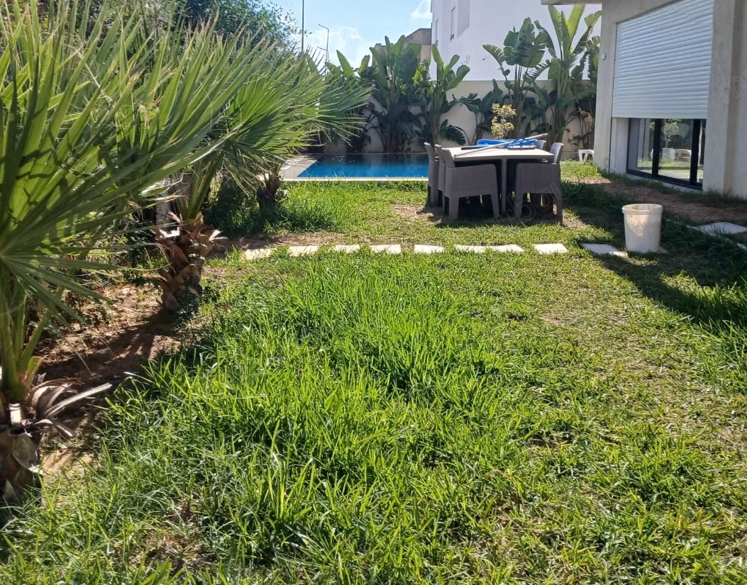 A Louer Villa à La Soukra