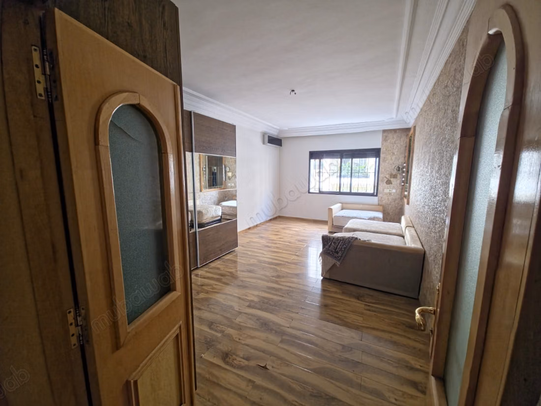 À louer appartement 250m a racine