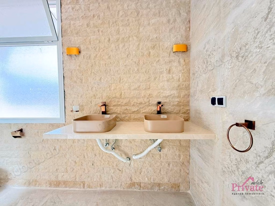 Location duplex 270 m² quartier administratif TANGER
