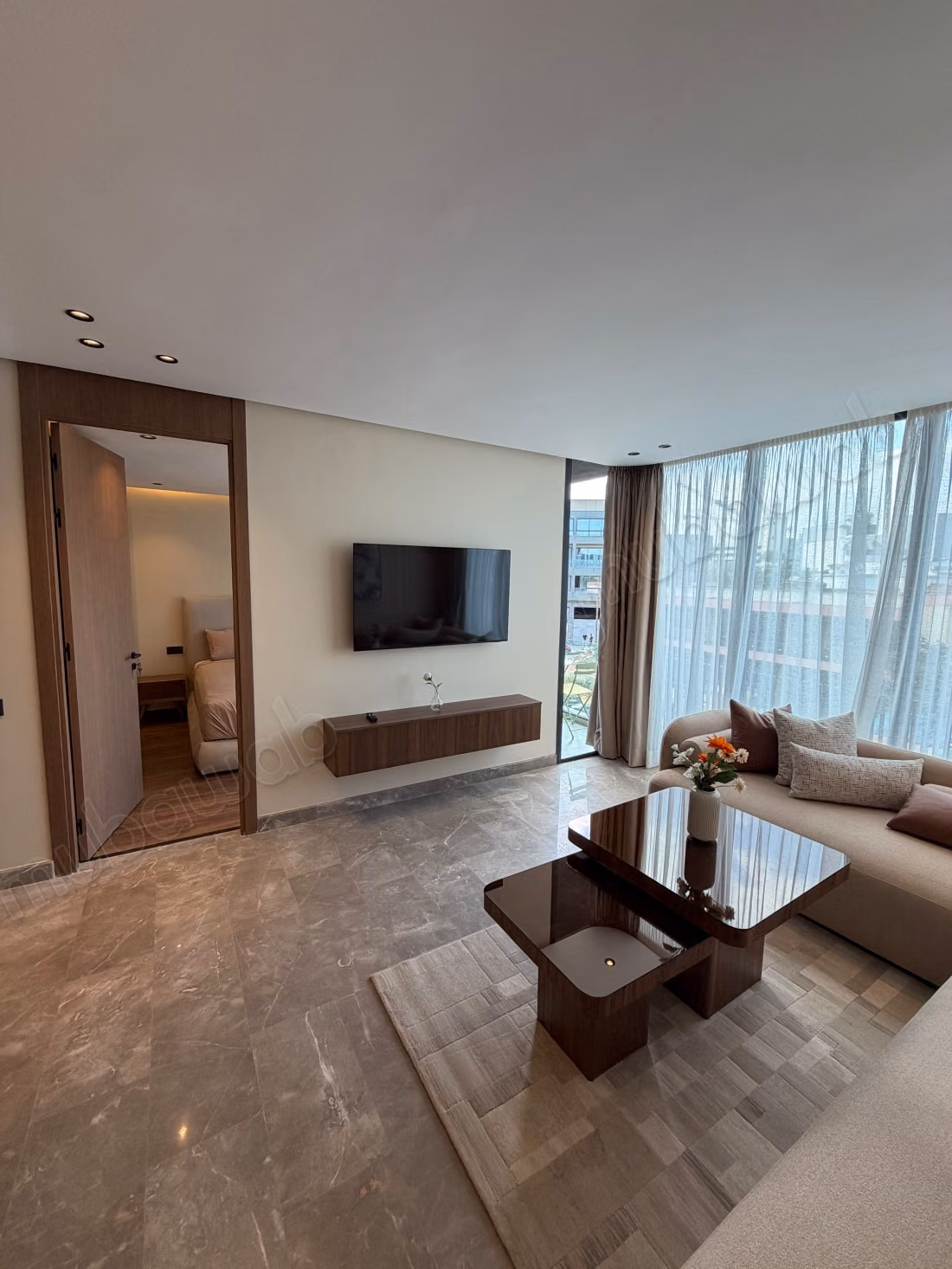 Location d'un appartement à Riviera ouasis. 
Surface totale 55 m². 
Bien meublé