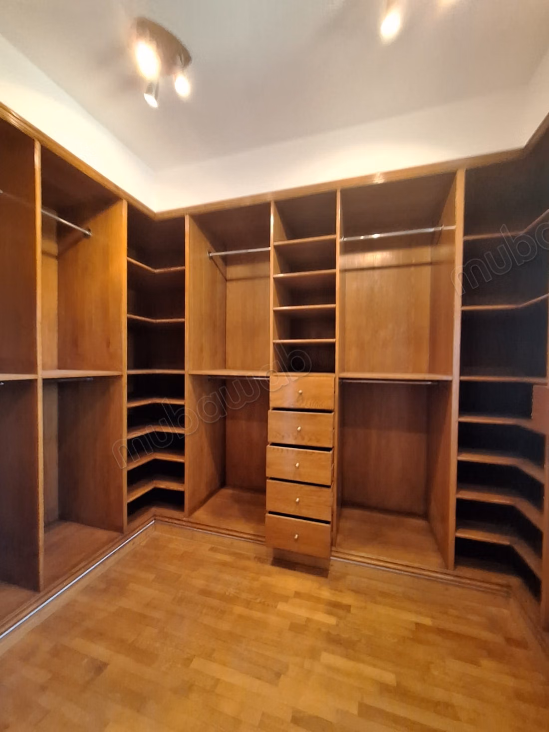 Exceptionnelle Villa de Prestige à la Location – Val d'Anfa, Casablanca